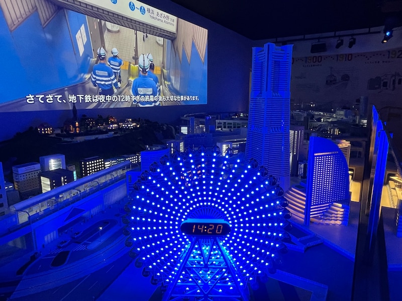 運転ショーのワンシーン。「夜景」もキレイだ