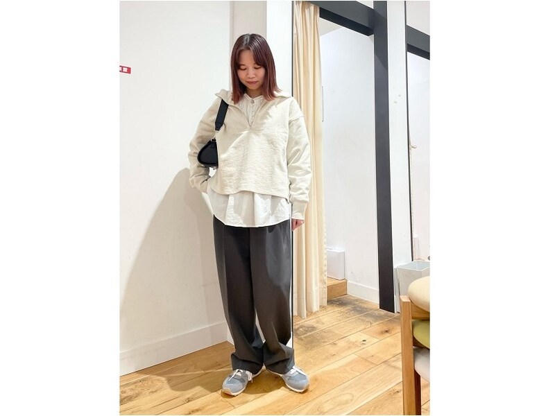 程よくボリュームのあるスニーカーは今年も狙い目　出典：WEAR