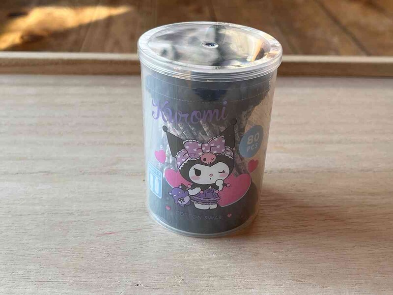 ダイソーの「クロミ　コットン綿棒」