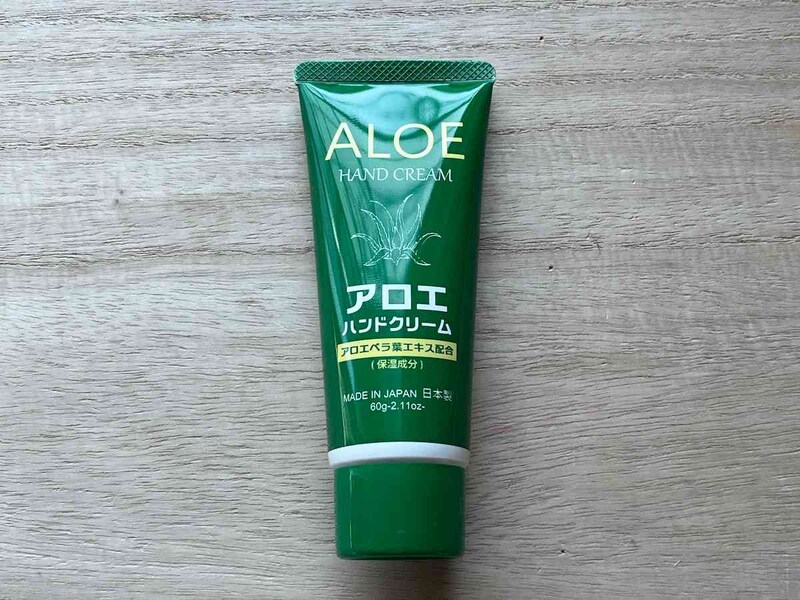 ダイソーの「アロエハンドクリーム」