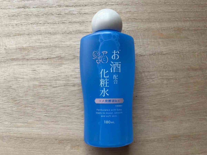 ダイソーの「お酒配合化粧水」