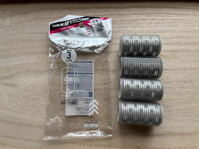 ダイソーの「マジックカーラー（3cm）」