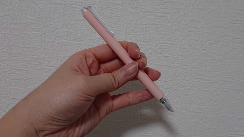 セリアのペン型「セラミックセーフティーカッター」を握ってみた