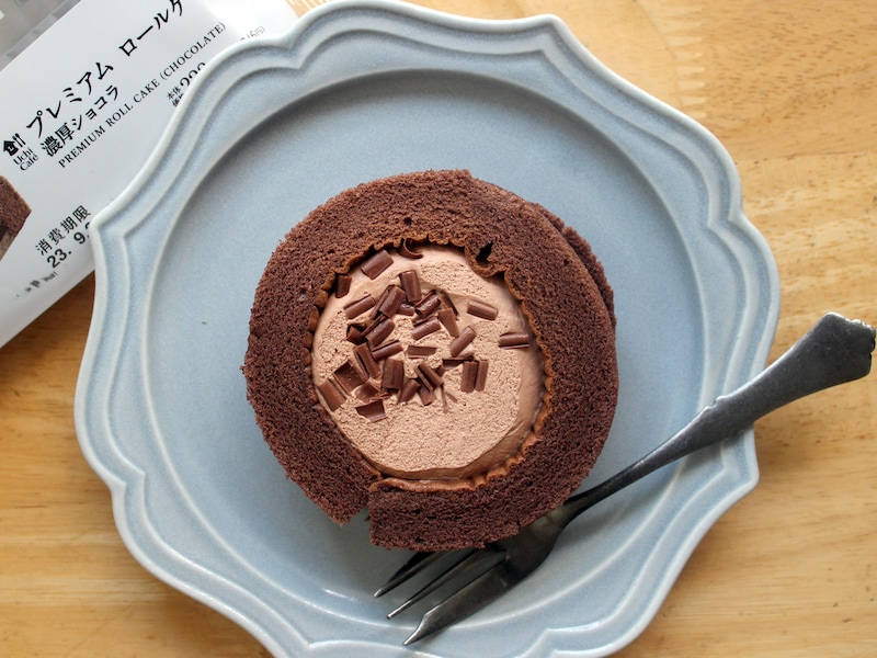 ローソン「プレミアムロールケーキ（濃厚ショコラ）」