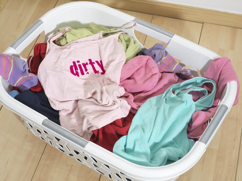 ブラジャーやショーツはひと手間かけてから処分する