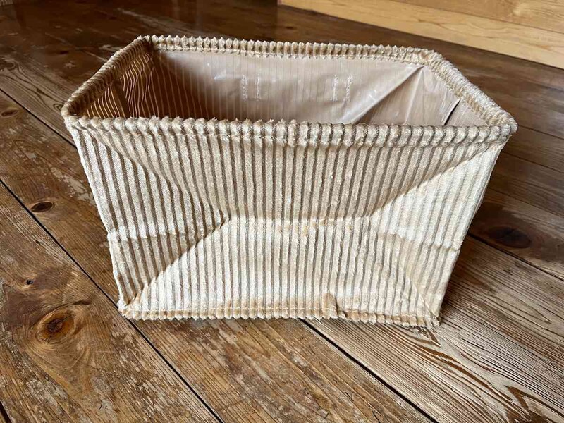 ダイソーの「コーデュロイカラー収納ボックス」