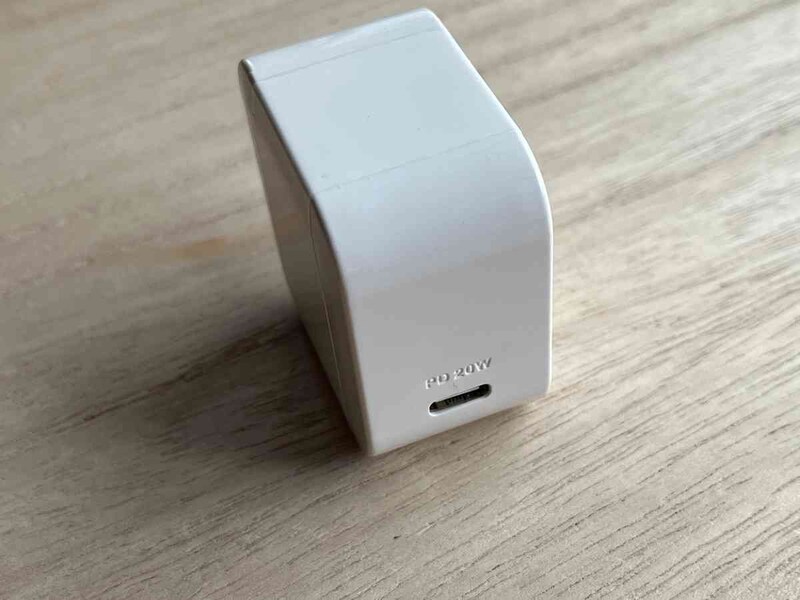 USB PD対応の充電をする場合には、対応している機種やケーブルが必要