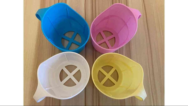 ダイソーの「紙コップホルダー」はレギュラーサイズ用