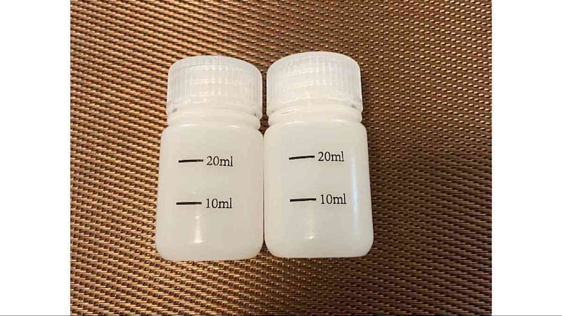 ダイソーの「調味料入れ(30mL、2個)」は目盛り付きで便利