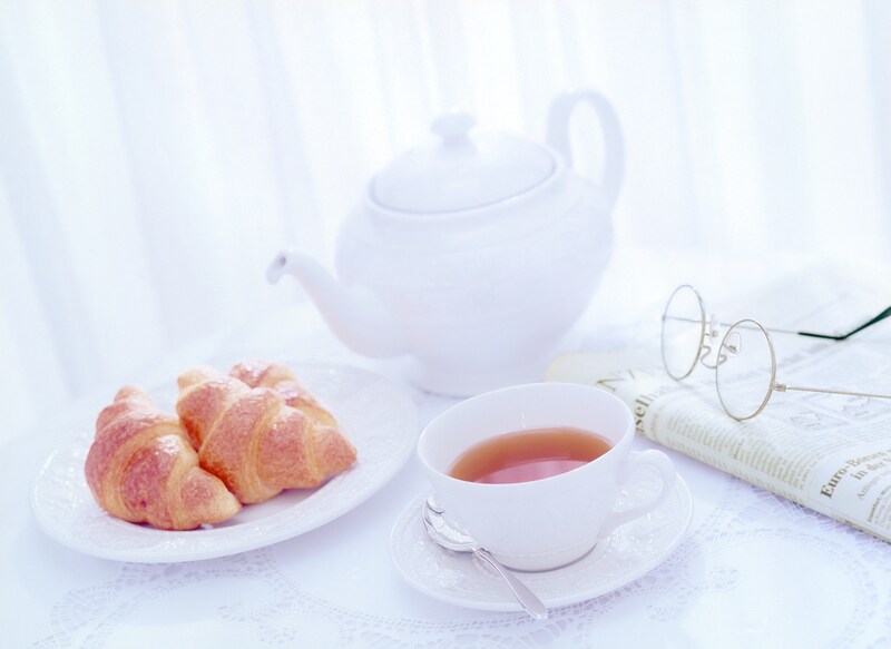 紅茶とクロワッサン