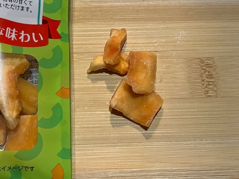 ダイソーの「ドライソフトマスクメロン」