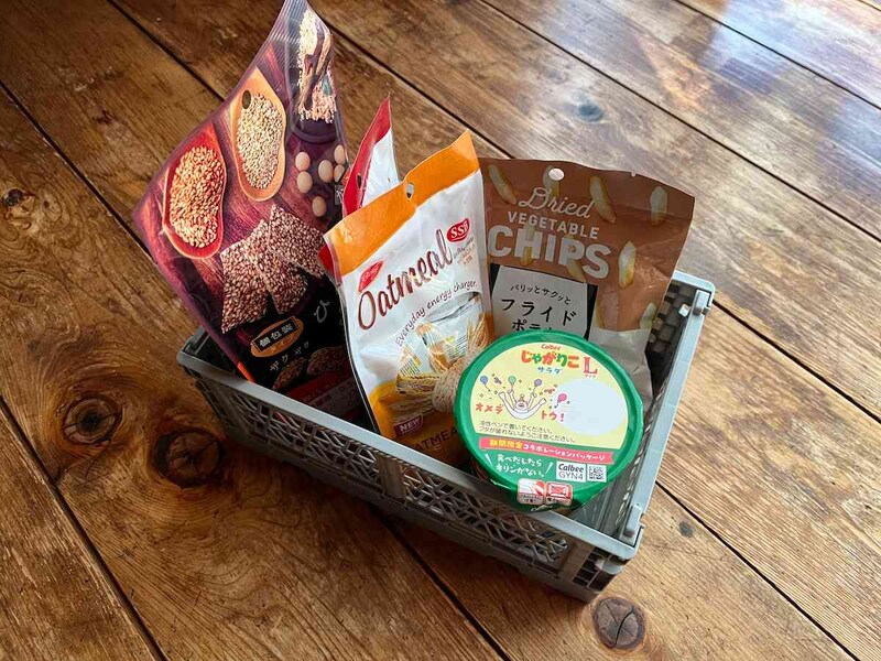 ダイソーの「アルティメットコンテナ グレー」はお菓子入れにも最適