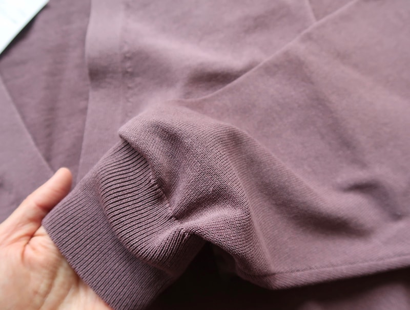 袖口にもリブがついているので、ロールアップもしやすい＆ルーズに見えにくいのが◎