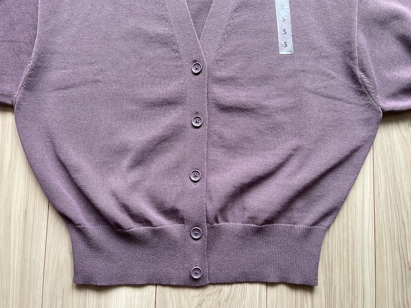 身幅が広めに取られていて、ゆとりがあるシルエットが特徴