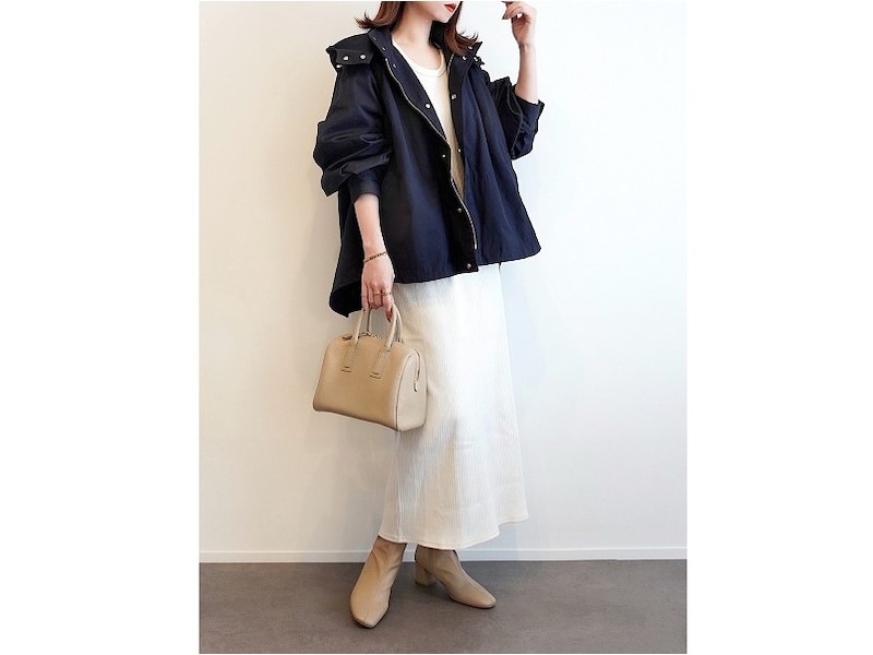 【OKコーデ】ベージュ系やホワイト系のブーツは春コーデにも万能！ 出典：WEAR