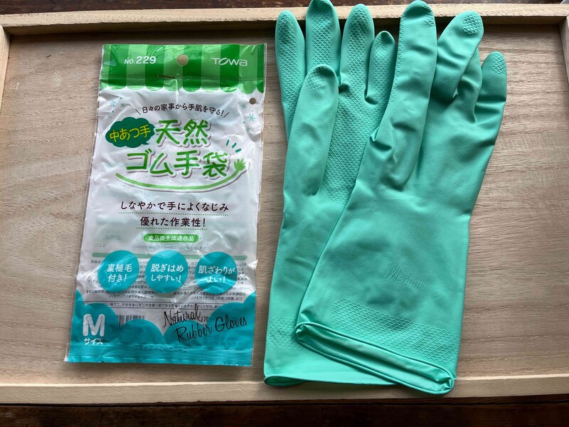 セリアの「中あつ手天然ゴム手袋」