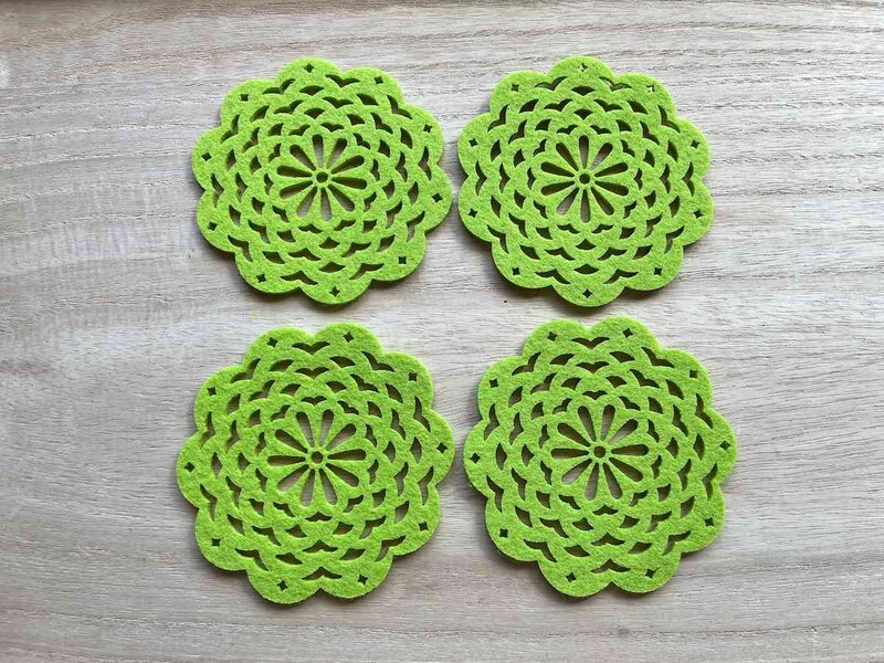 セリアの「フラワーコースター」