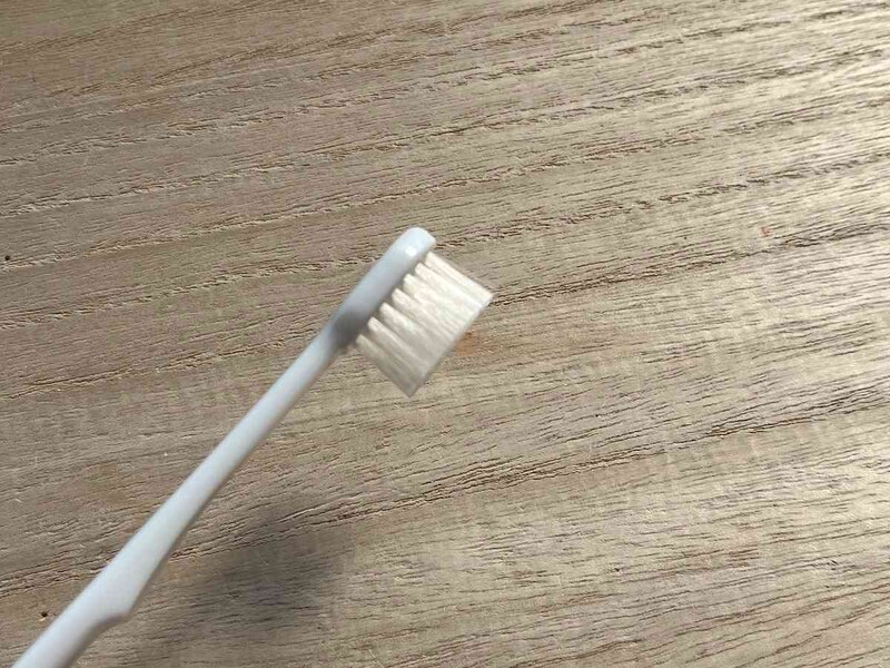 セリアの「はみがき粉付き歯ブラシ」の毛の硬さは普通