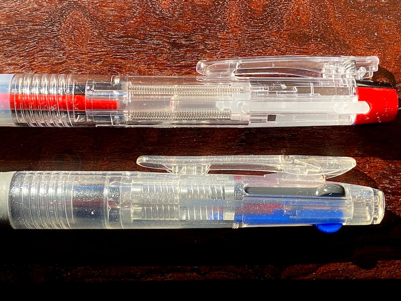 サラサ3とサラサクリップ3C太さ比較