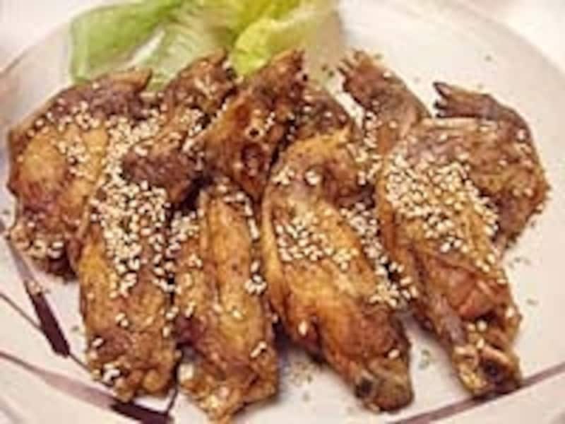 ビールにぴったりの手羽先は名古屋B級グルメの代表格