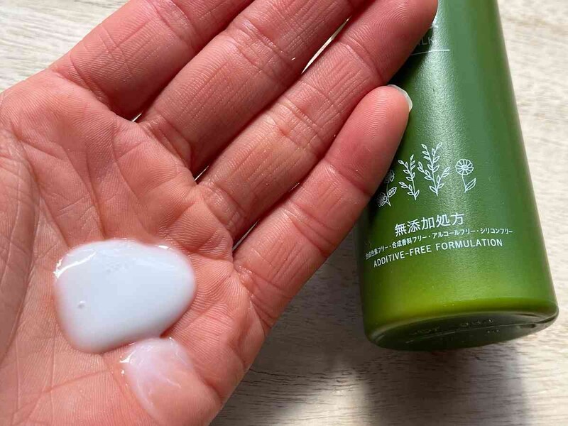 ダイソーの「DミルクローションOG」は保湿力が伝わる