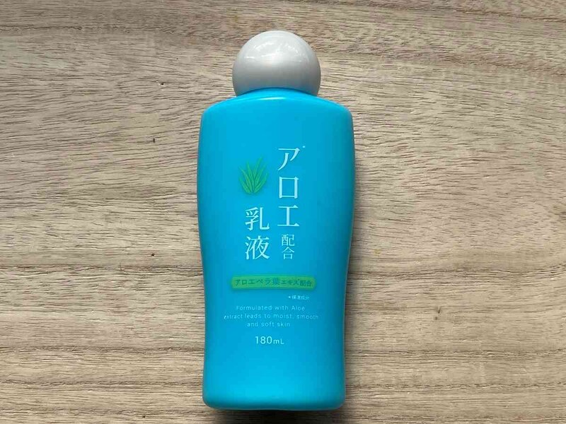 ダイソーの「アロエ配合乳液」