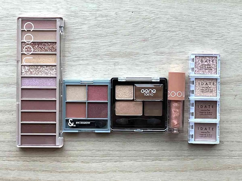 ダイソーのアイシャドウは種類によって使い方が異なる! 楽しく使おう