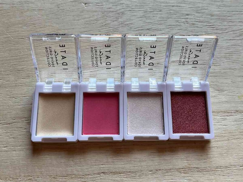 ダイソーの「アイデイト カスタムマルチパレット」のチェリーブーケ