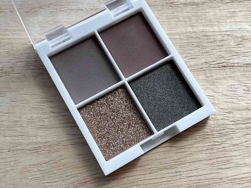 「アイデイト ４色アイシャドウパレット０８」は暗めのカラー
