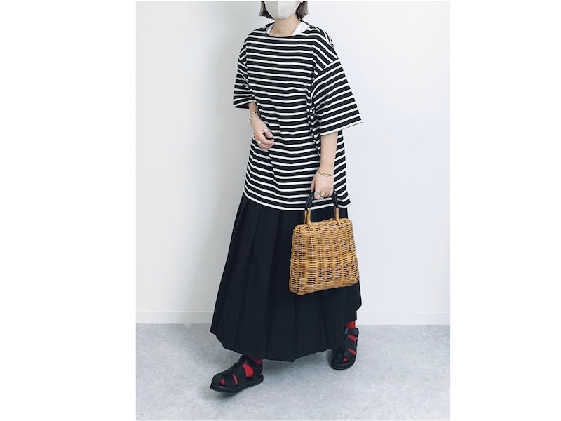 ボーダーTシャツも五分袖なら少しフェミニンな印象に　出典：WEAR