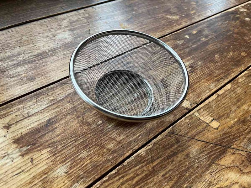 セリアの「ステンレス丸型ザル」