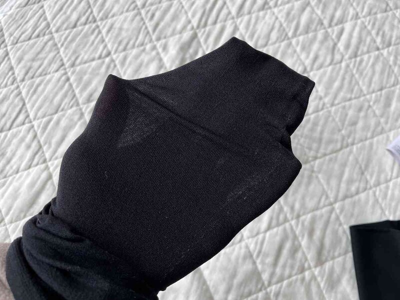 ダイソーの「ナイロンタイツ（80D）」はほぼ透け感なし