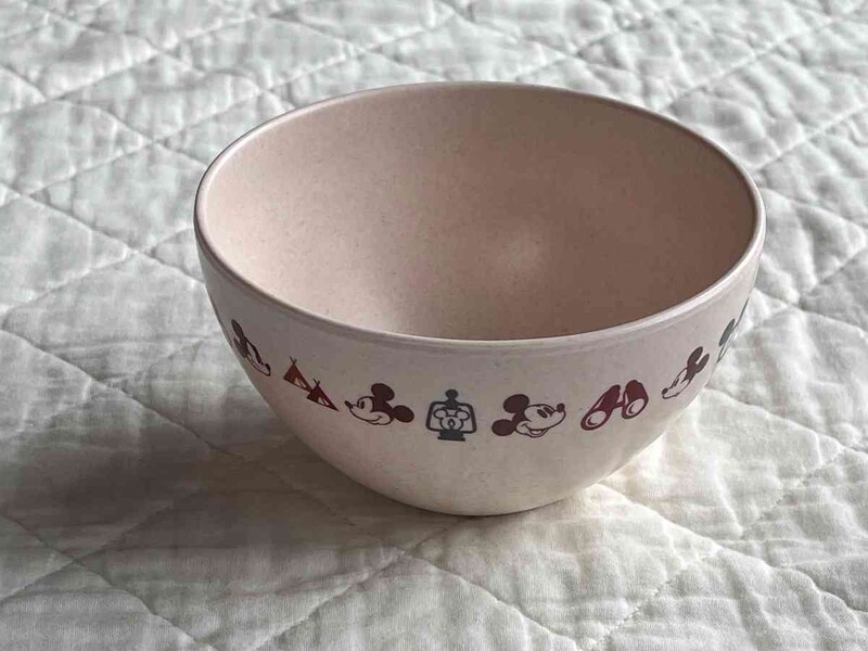 セリアの「バンブーファイバーボウル ミッキー」