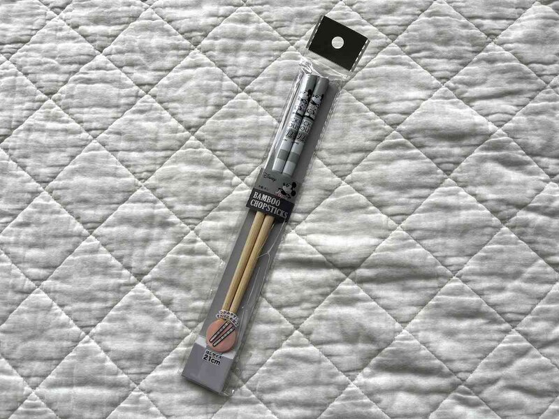 セリアの「竹製はし（ディズニー）」