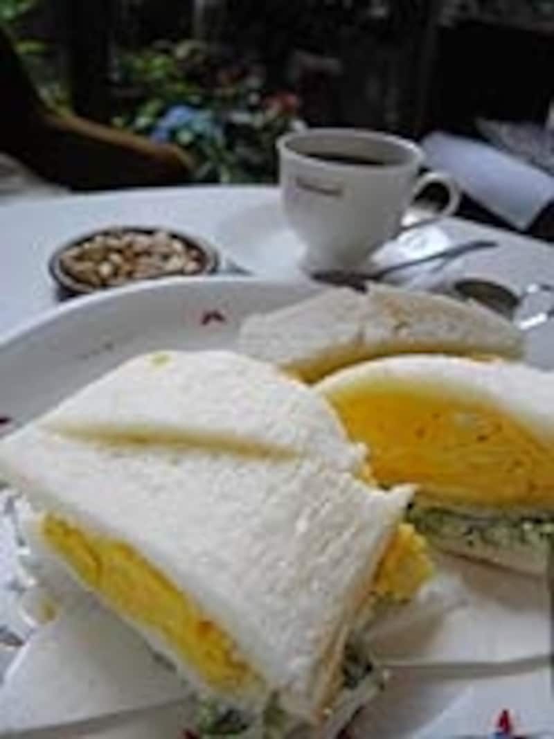 玉子サンド700円は十分におなかが膨れるボリューム