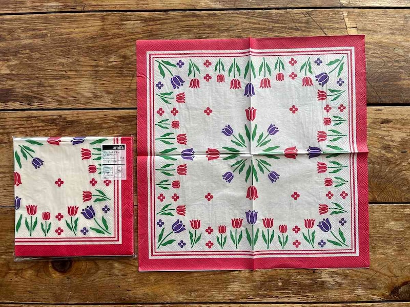 セリアの「ペーパーナプキン レトロフラワー」