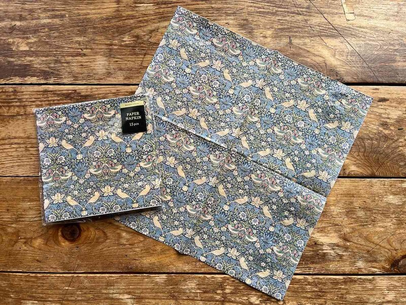 セリアの「ペーパーナプキンマスターピースコレクション ウィリアム・モリス」