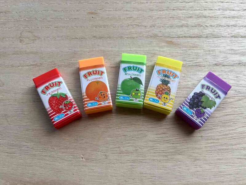 セリアの「フルーティ消しゴム」は5つの香り