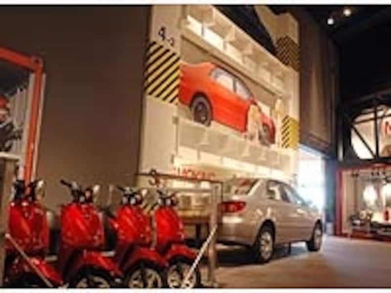 海洋博物館なのになぜバイクや車が?undefinedそれは、輸出入をはじめとした港での仕事や港の役割を分かりやすく教えてくれる“産業ミュージアム”だから