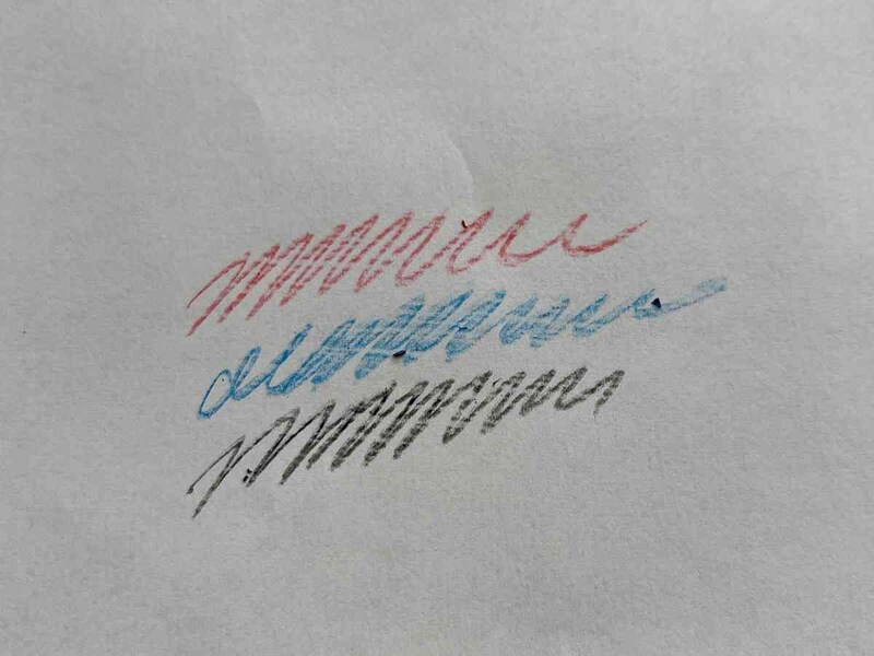 セリアの「10色プラクレヨン」は描き心地がよく、色もきれいに出る