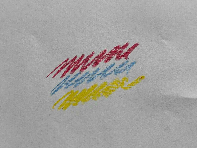 セリアの「水でふけるクレヨン」の色ははっきりと出る