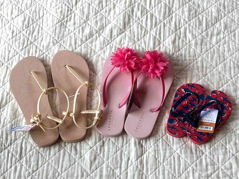 ダイソーのビーチサンダルはおしゃれでお得感◎