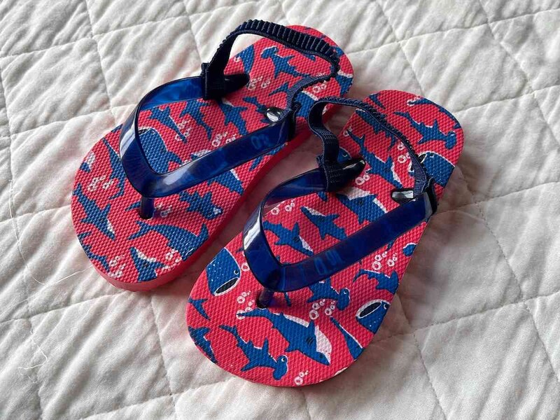 ダイソーの「キッズビーチサンダル」