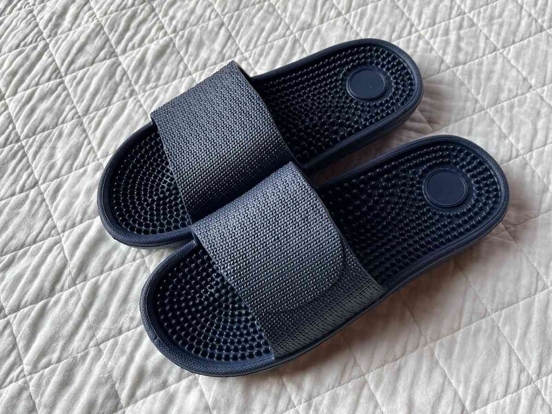 ダイソーの「EVA健康サンダル」