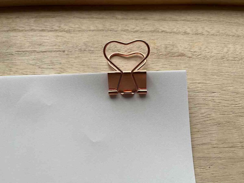 セリアの「ダブルクリップ 3P シングルエレガント」はハート型が可愛い！