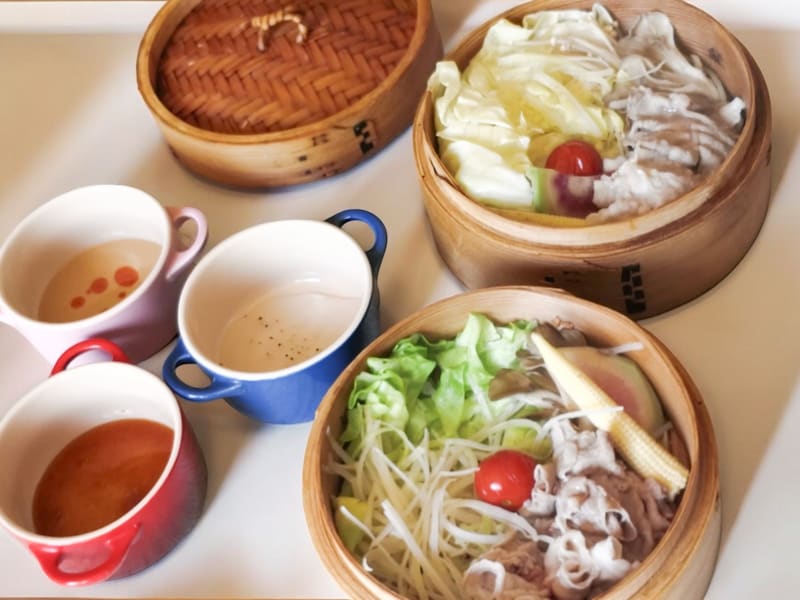 蒸し野菜にドレッシング