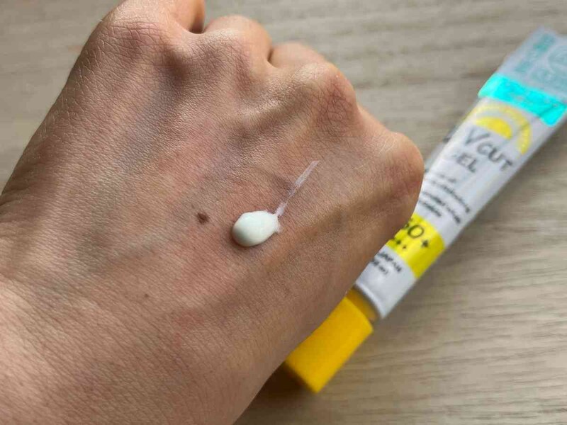 ダイソーの「日焼け止めジェルLE D」はレモンユーカリの香り