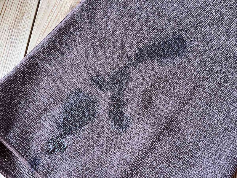 キッチンで使うマイクロファイバーと同じように、水の吸収がよい