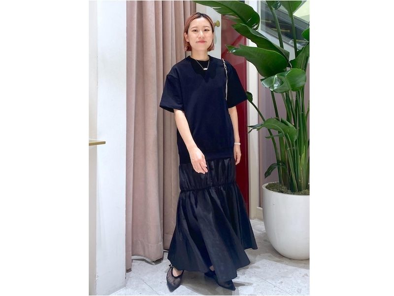 異素材を合わせたようなドッキングワンピースが今季人気です 出典:WEAR