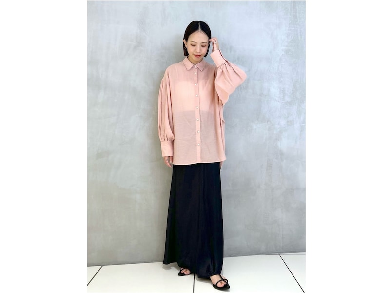 透け感のあるシアー素材は今年らしさナンバーワン 出典:WEAR